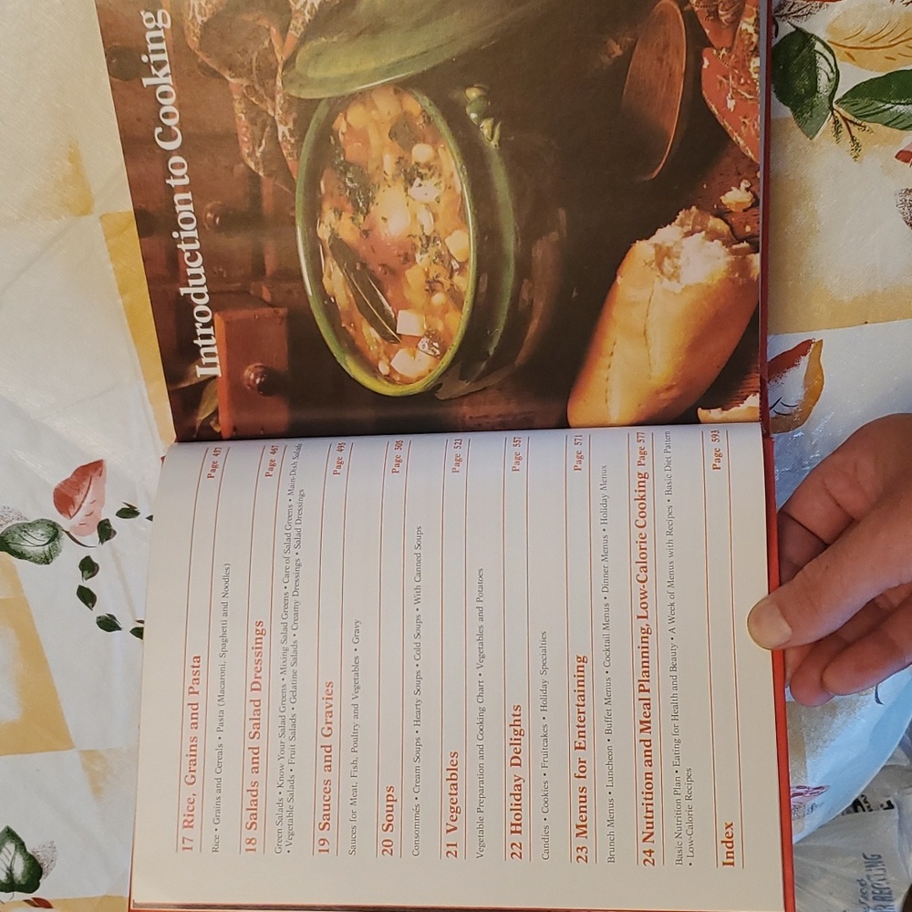 🍳 The New McCall's Cook book 1973 vintage 👨‍🍳 📚 - Picture 14 of 15